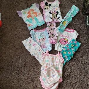 Lot of baby girl's 9M pajamas